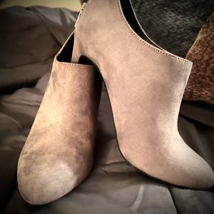 Kelly & Katie ankle bootie
